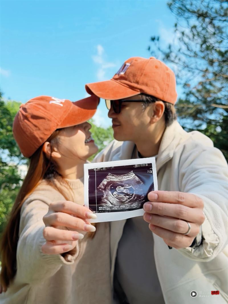 快讯/谢京颖宣布怀孕!结婚张书伟两年“一次怀双胞胎” 晒双宝超音波 内容图1 潮品文-大潮社旗下实时最新热点娱乐时尚数码等新闻资讯网站! 谢京颖结婚两年宣布怀双胞胎。(图/翻摄自IG)