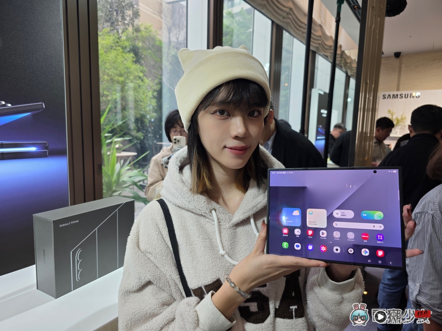 出门｜三星 Galaxy Z TriFold 在台上市！三折叠旗舰以工艺、效能与 AI 开启行动装置新世代