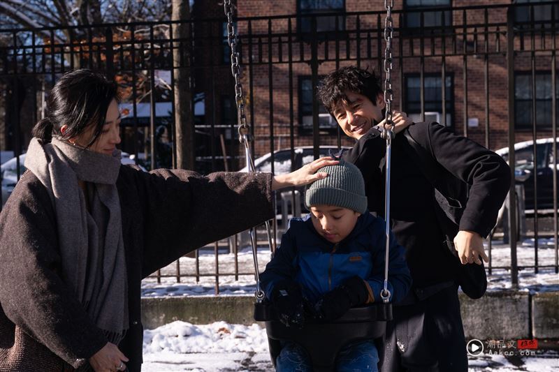 与西岛秀俊异国恋！桂纶镁“一家三口”纽约街头温馨画面曝光