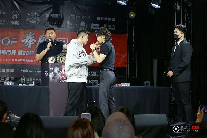 孙生痛哭认了“与未成年性J” 崩溃吼受害者:赔你65万了还想怎样 内容图3 潮品文-大潮社旗下实时最新热点娱乐时尚数码等新闻资讯网站! 孙生与秋伟起冲突。(图/记者郑孟晃摄影)