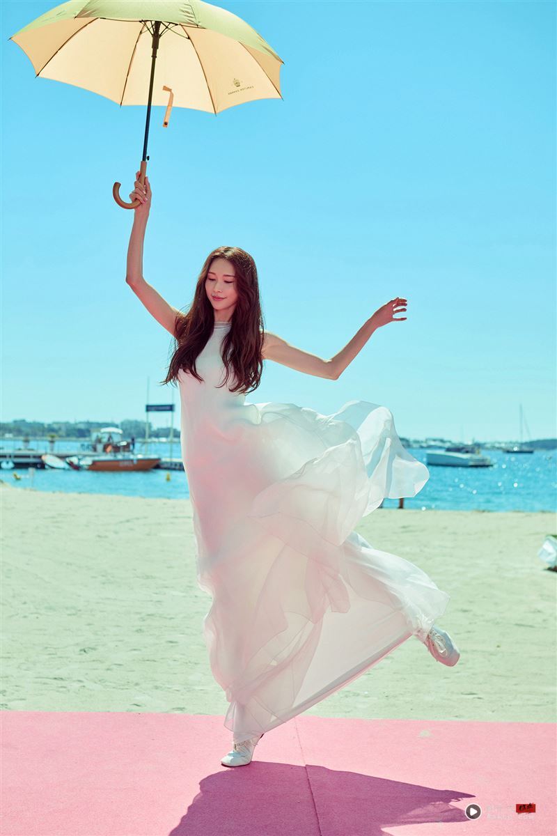 林志玲2026慈善年历。（图／志玲姊姊慈善基金会 提供）