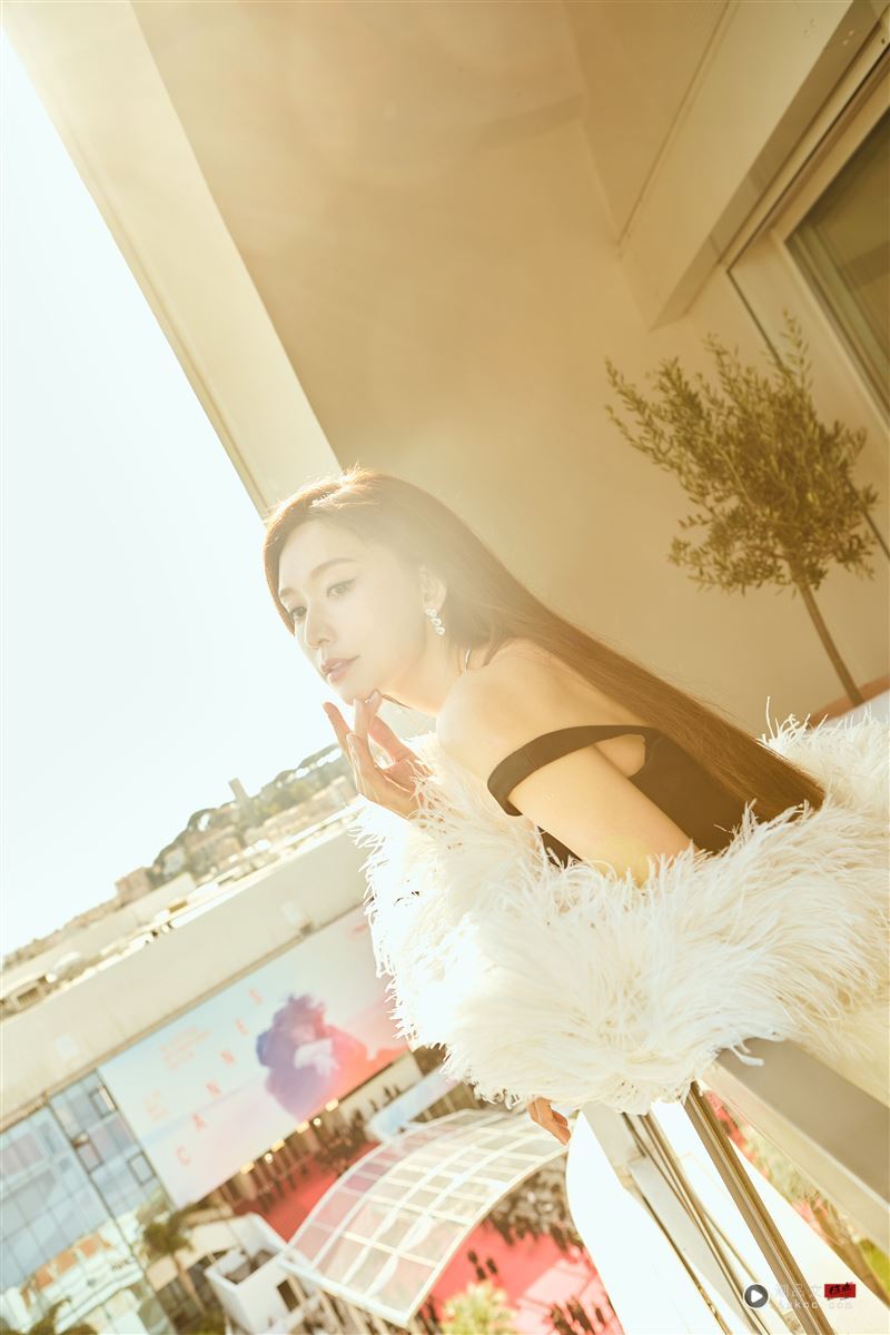 林志玲2026慈善年历。（图／志玲姊姊慈善基金会 提供）