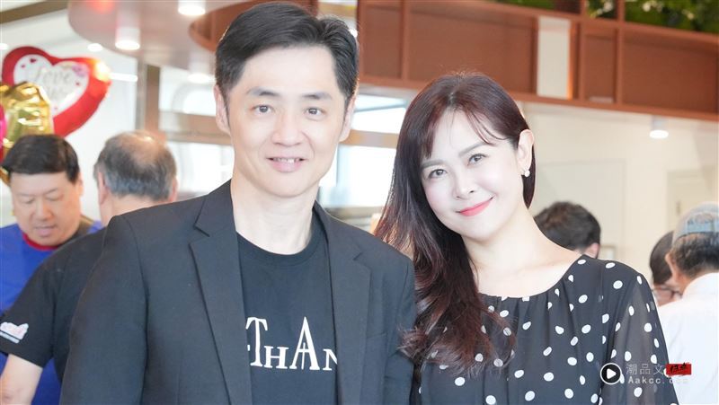 求集气!寇绍恩脑出血送ICU抢命 宋逸民、陈维龄为恩师祷告 内容图6 潮品文-大潮社旗下实时最新热点娱乐时尚数码等新闻资讯网站! 宋逸民牧师和陈维龄师母一起做公益。(图/艺起发光提供)