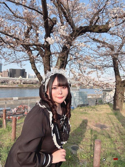人气网红爆肥50公斤!体型直接多一倍 惊人近况曝光 内容图4 潮品文-大潮社旗下实时最新热点娱乐时尚数码等新闻资讯网站! 大码网红藤田汐恩(藤田シオン)近日受访分享自己的人生经历。(图/翻摄自Threads @@shion0_25mg)