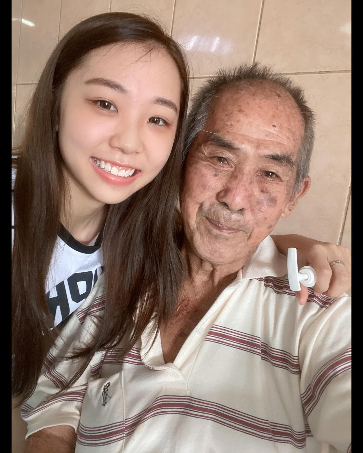 新歌〈天使借的温柔〉追忆阿公!艾薇自责:没能见他最后一面 内容图2 潮品文-大潮社旗下实时最新热点娱乐时尚数码等新闻资讯网站! 新歌〈天使借的温柔〉追忆阿公