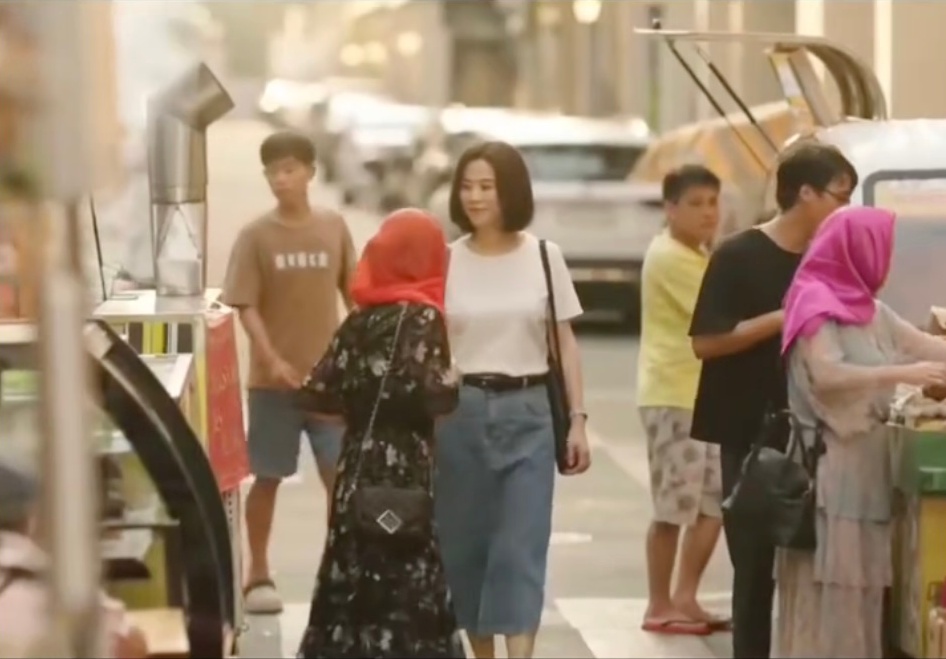 《巨塔之后》一秒回到70年代马来西亚!网友神眼抓到IKEA小推车穿越! 内容图4 潮品文-大潮社旗下实时最新热点娱乐时尚数码等新闻资讯网站! 巨塔之后