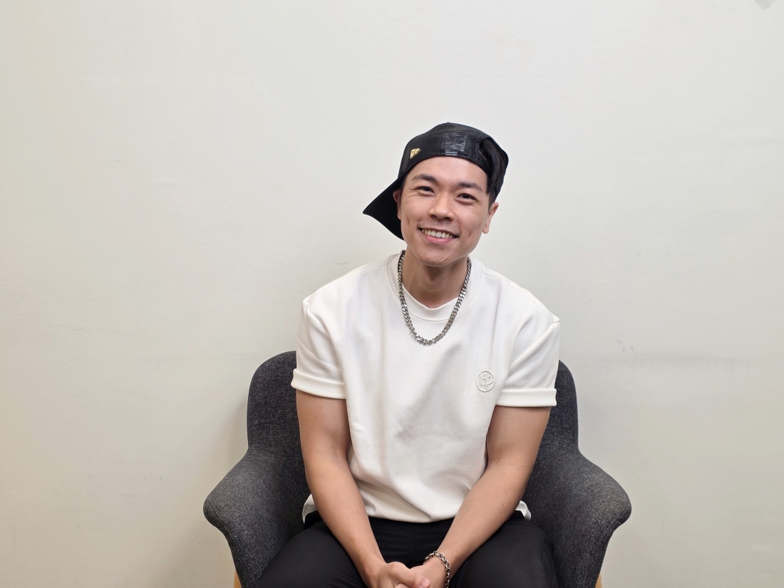 专访 · 郭晓东|《光点》竟写给迪丽热巴!坦言30岁后 健康一定要顾好! 内容图2 潮品文-大潮社旗下实时最新热点娱乐时尚数码等新闻资讯网站! 郭晓东