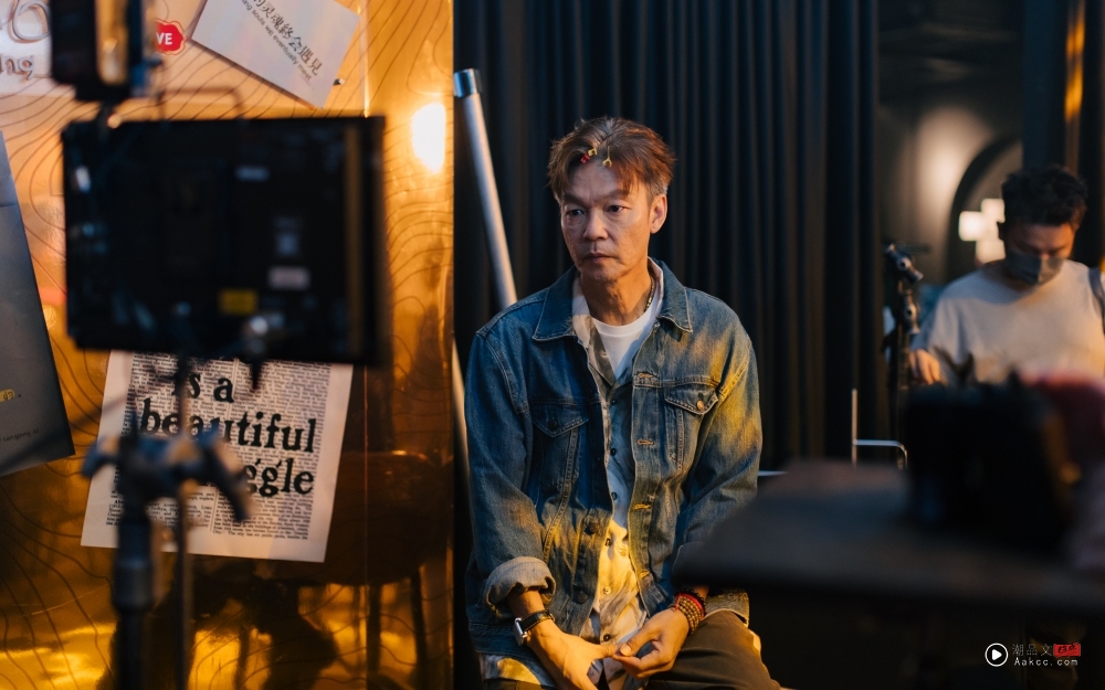 李国煌唱出男人心声!新单曲《人生》用福建话道尽“现在的我” 内容图3 潮品文-大潮社旗下实时最新热点娱乐时尚数码等新闻资讯网站! 李国煌唱出男人心声