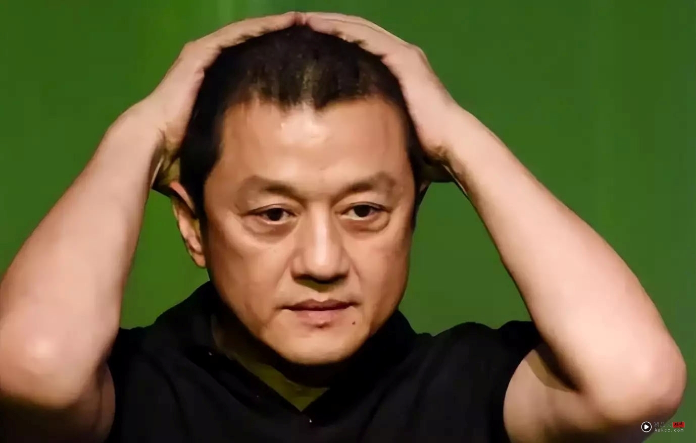 王菲前夫李亚鹏“二结二离”!和小19岁嫩妻宣布离婚 内容图2 潮品文-大潮社旗下实时最新热点娱乐时尚数码等新闻资讯网站! 李亚鹏