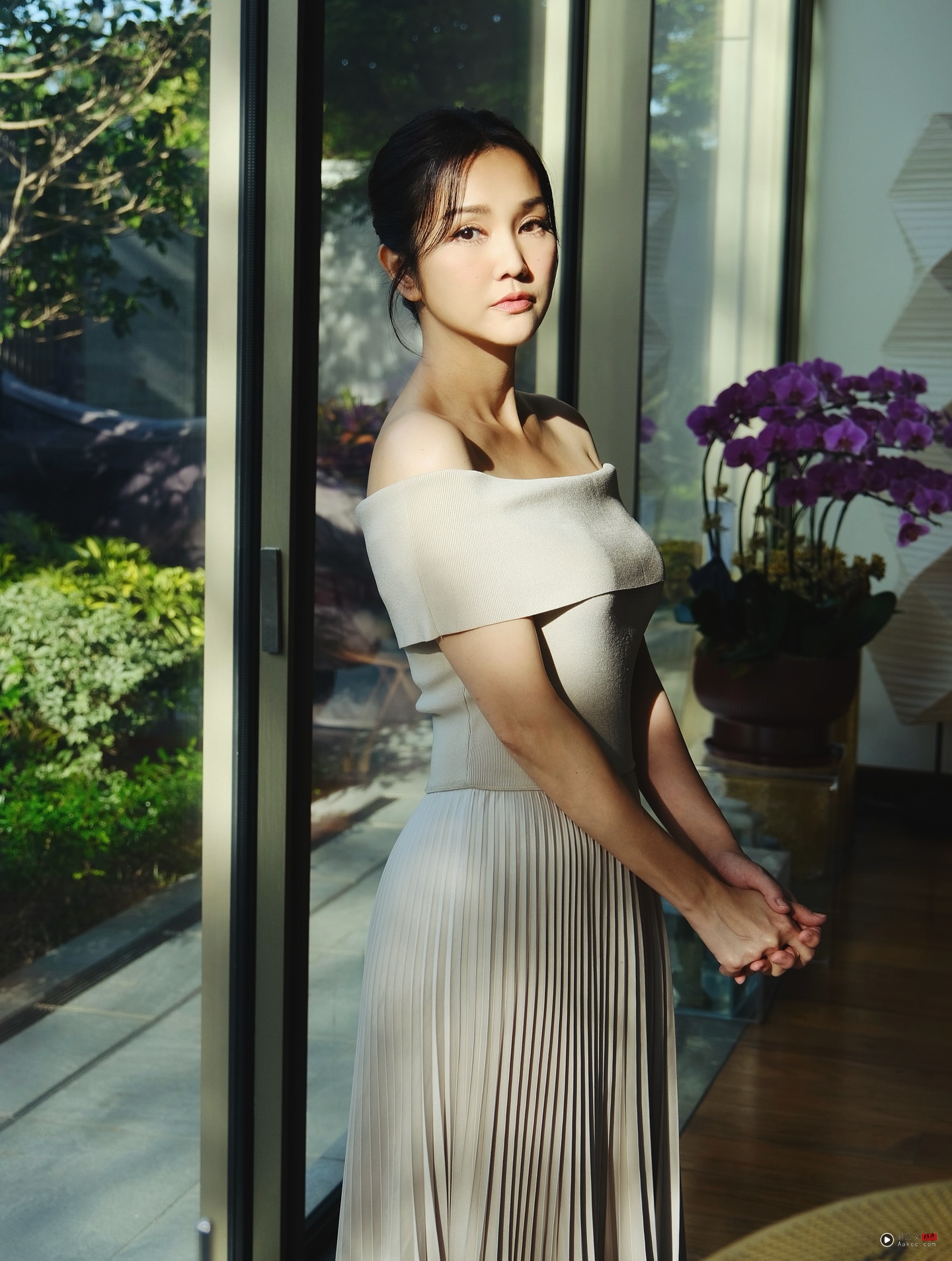 专访 · 谢安琪|出道20年见证香港乐坛潮汐涨退!“拥有一首《年度之歌》已经值得感恩” 内容图5 潮品文-大潮社旗下实时最新热点娱乐时尚数码等新闻资讯网站! 谢安琪