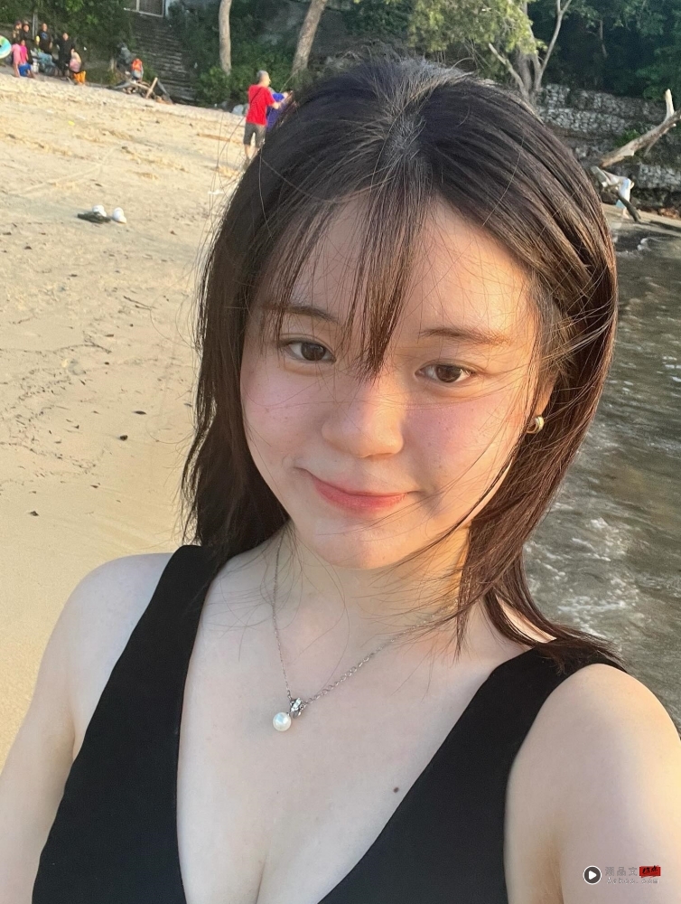 马来西亚帮 | 又一位马来西亚女孩在抖音走红!19岁的Penny创作了《打火机》 内容图5 潮品文-大潮社旗下实时最新热点娱乐时尚数码等新闻资讯网站!