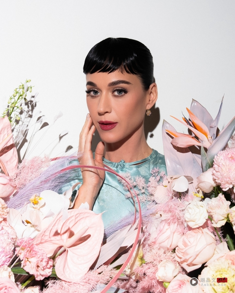 Katy Perry演唱会上收到“Katybubu”!当场吓出年度表情包 内容图2 潮品文-大潮社旗下实时最新热点娱乐时尚数码等新闻资讯网站! Katy Perry
