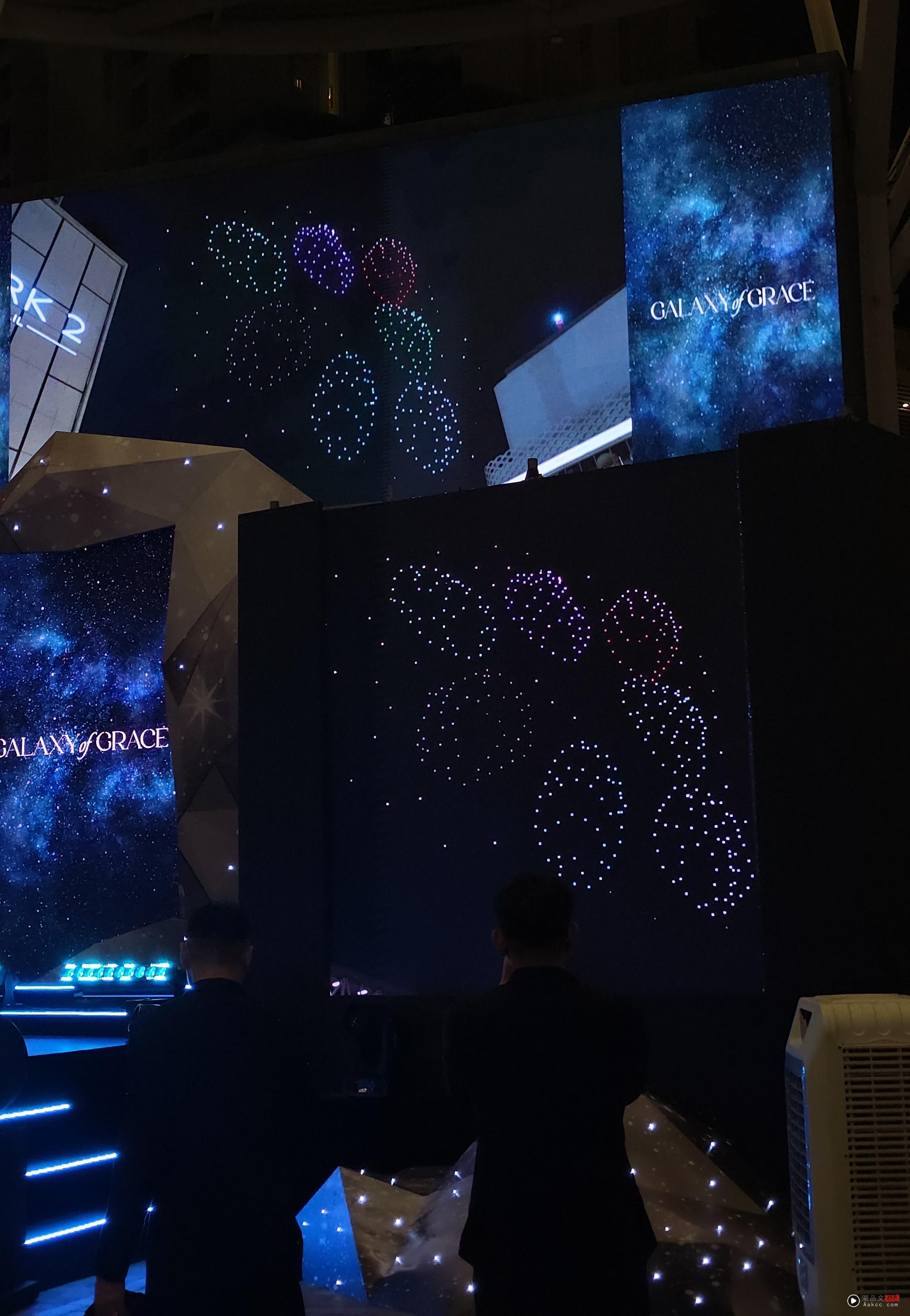 J Jade u0026 Jewel成明星新宠!胡杏儿指定老板娘亲自设计 吴尊选戴翡翠更显帅气! 内容图6 潮品文-大潮社旗下实时最新热点娱乐时尚数码等新闻资讯网站! J Jade Jewel