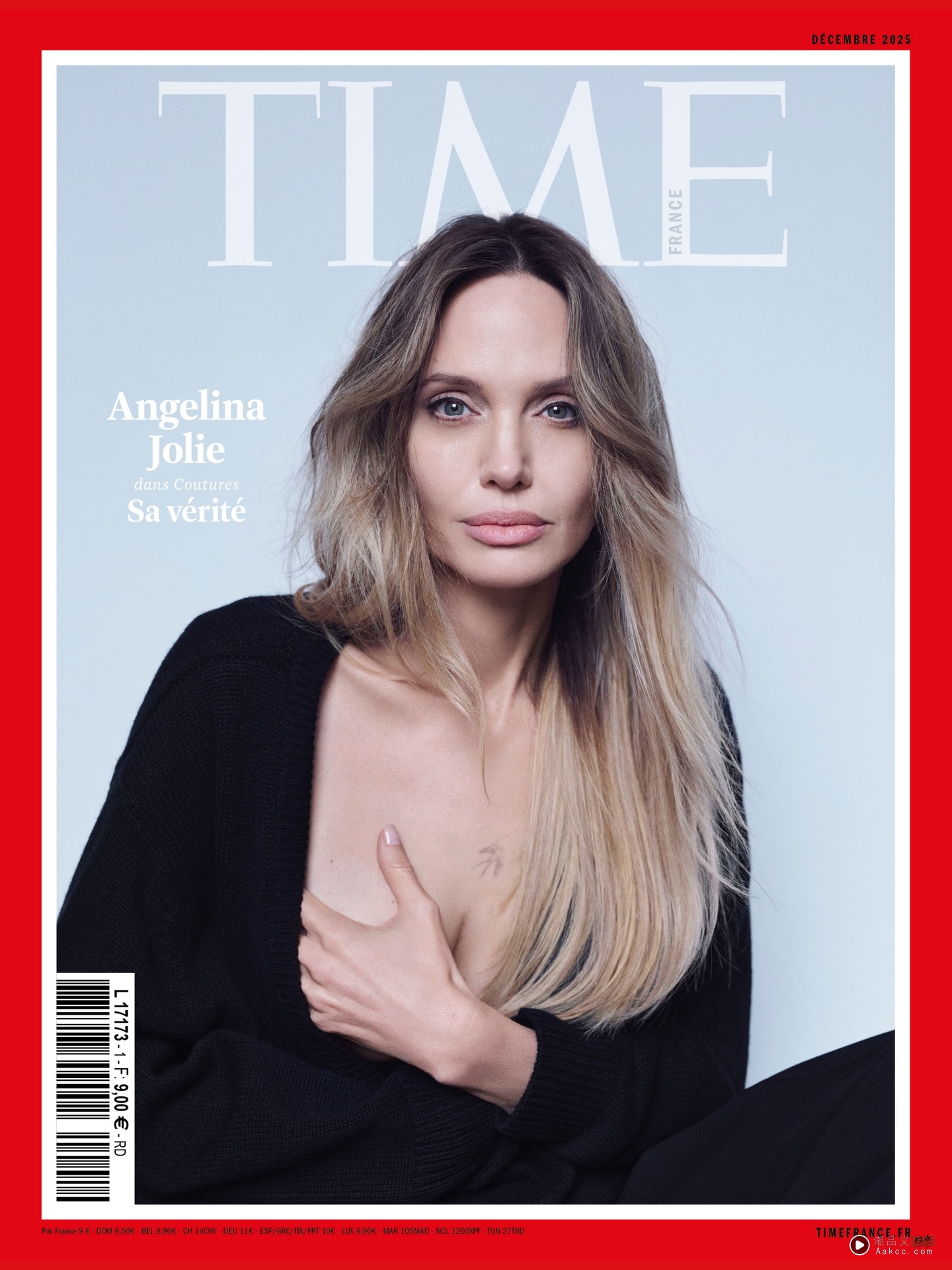 12年前为防癌切除双乳!Angelina Jolie首度公开手术疤痕! 内容图3 潮品文-大潮社旗下实时最新热点娱乐时尚数码等新闻资讯网站! Angelina Jolie