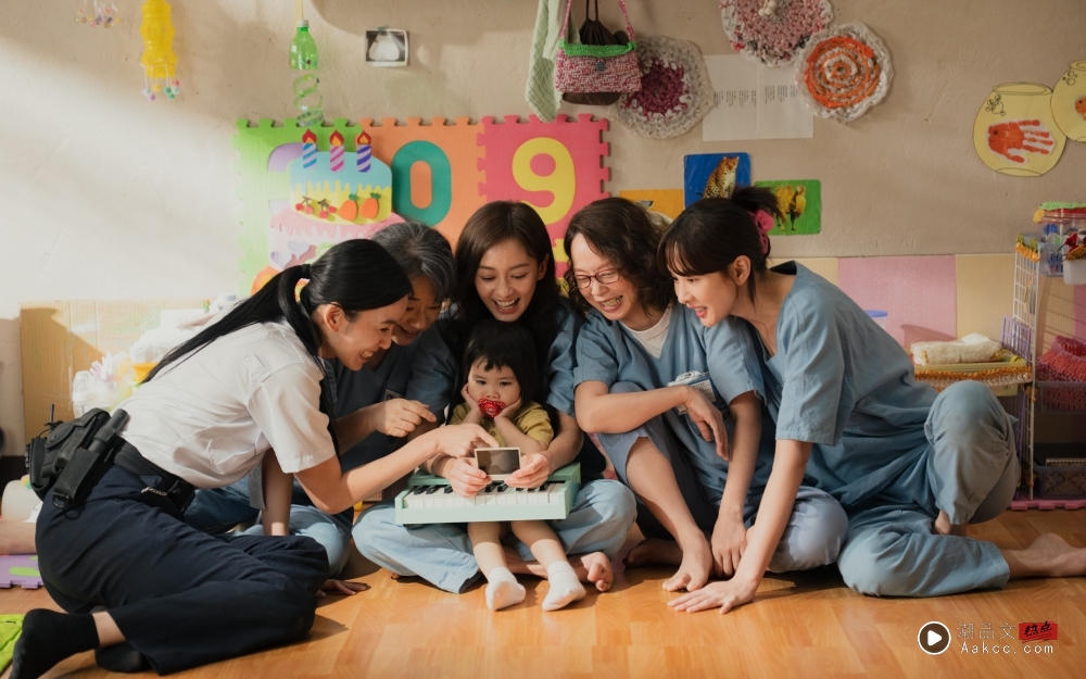 熬夜看戏|《阳光女子合唱团》是年度最强催泪弹!陈意涵演活坚韧母亲 哭戏扣人心弦! 内容图6 潮品文-大潮社旗下实时最新热点娱乐时尚数码等新闻资讯网站! 《阳光女子合唱团》是年度最强催泪弹!
