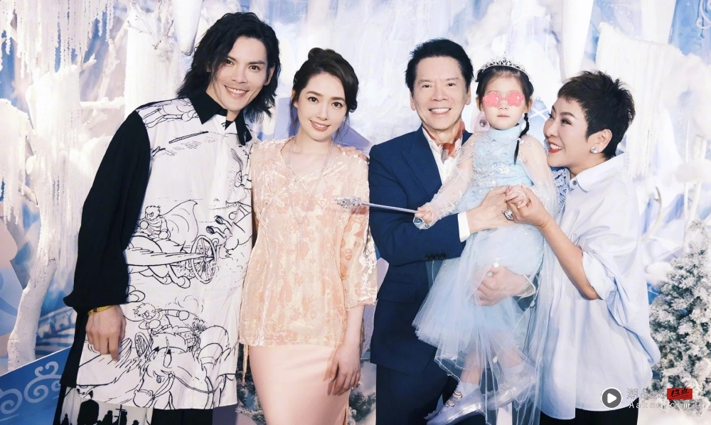 向佐公开吐槽双亲:我搞成这样不要怪我!直认原生家庭有问题 内容图4 潮品文-大潮社旗下实时最新热点娱乐时尚数码等新闻资讯网站! 向佐