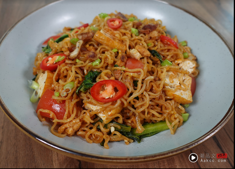 5种MAGGI® Kari 吃法,最能代表马来西亚! 其中三个还是名厨分享秘籍! 内容图2 潮品文-大潮社旗下实时最新热点娱乐时尚数码等新闻资讯网站! MAGGI Kari Goreng