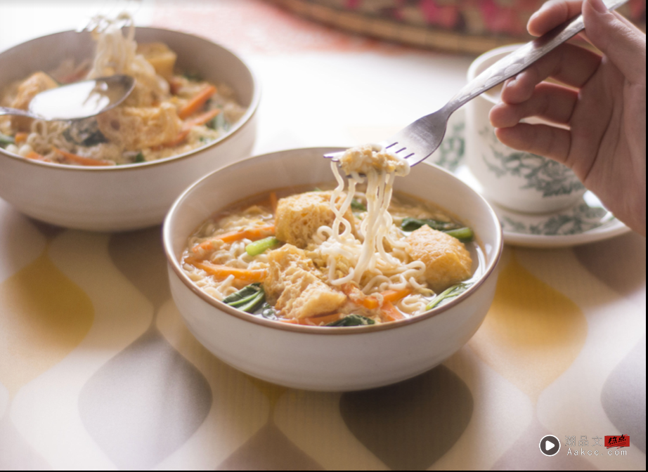 5种MAGGI® Kari 吃法,最能代表马来西亚! 其中三个还是名厨分享秘籍! 内容图3 潮品文-大潮社旗下实时最新热点娱乐时尚数码等新闻资讯网站! MAGGI KARI