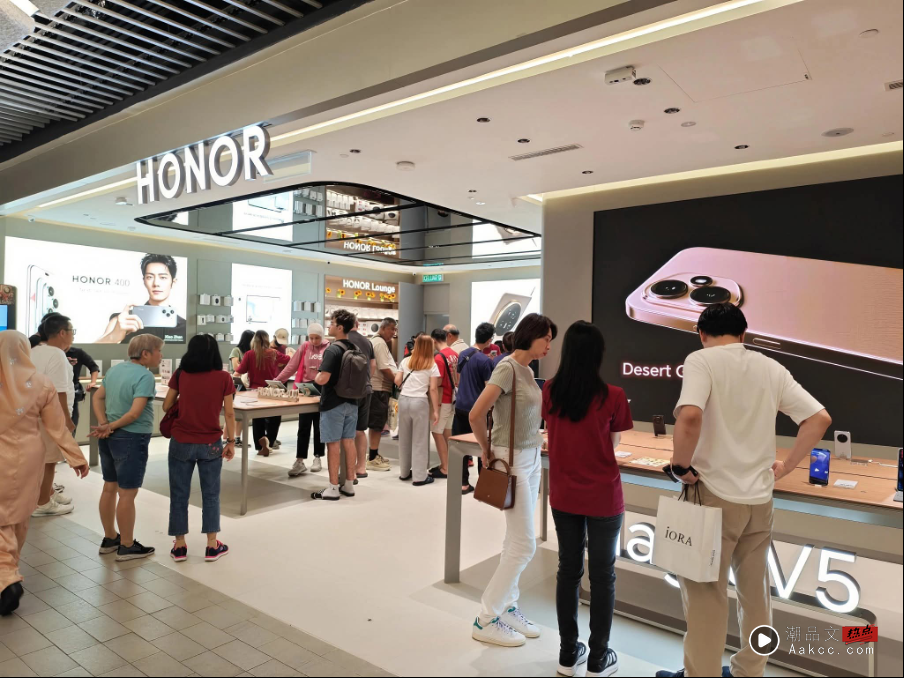 稳坐马来西亚销量第一!HONOR 新春感人发布:连接三代人的,始终是同一份爱 内容图2 潮品文-大潮社旗下实时最新热点娱乐时尚数码等新闻资讯网站! HONOR 2026