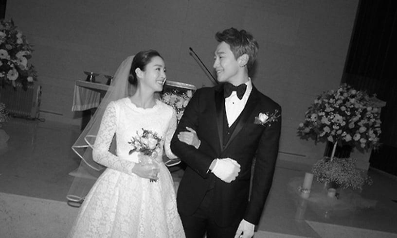 明星清新婚纱盘点!张娜拉款设计超显瘦、李孝利婚纱三千有找,原来澎澎裙已不是主流 内容图7 新潮社-实时最新热点娱乐时尚美妆等新闻资讯网站! 明星清新婚纱盘点!张娜拉款设计超显瘦、李孝利婚纱三千有找,原来澎澎裙已不是主流