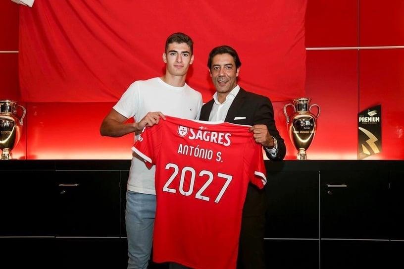 2022世足赛“小鲜肉”球员盘点!西班牙加维被誉为“小可爱”、南韩曹圭成神似朴叙俊! 内容图12 新潮社-实时最新热点娱乐时尚美妆等新闻资讯网站! 2022世足赛“小鲜肉”球员盘点!西班牙加维被誉为“小可爱”、南韩曹圭成神似朴叙俊!