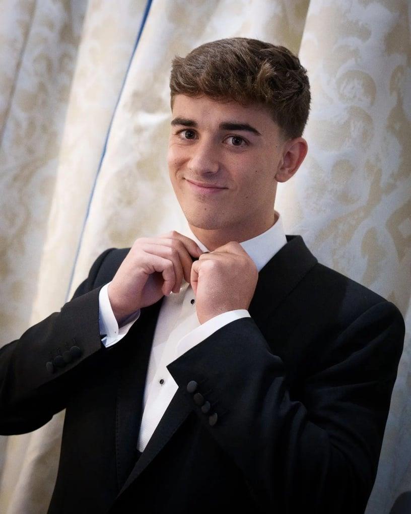 西班牙“Pablo Gavi”的8件事!加维不是本名、私下是呆萌“姐宝”,居然不会系鞋带! 内容图9 新潮社-实时最新热点娱乐时尚美妆等新闻资讯网站! 西班牙“Pablo Gavi”的8件事!加维不是本名、私下是呆萌“姐宝”,居然不会系鞋带!