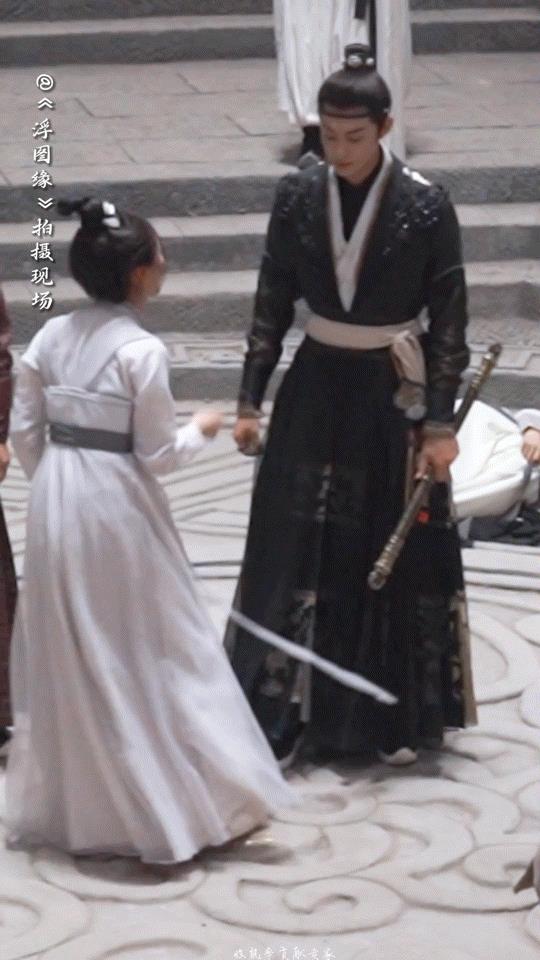 9位比想像中矮的女星!赵露思160,陈钰琪164也不高,王鹤棣竟把160的沈月“挡好挡满” 内容图4 新潮社-实时最新热点娱乐时尚美妆等新闻资讯网站! 9位比想像中矮的女星!赵露思160,陈钰琪164也不高,王鹤棣竟把160的沈月“挡好挡满”