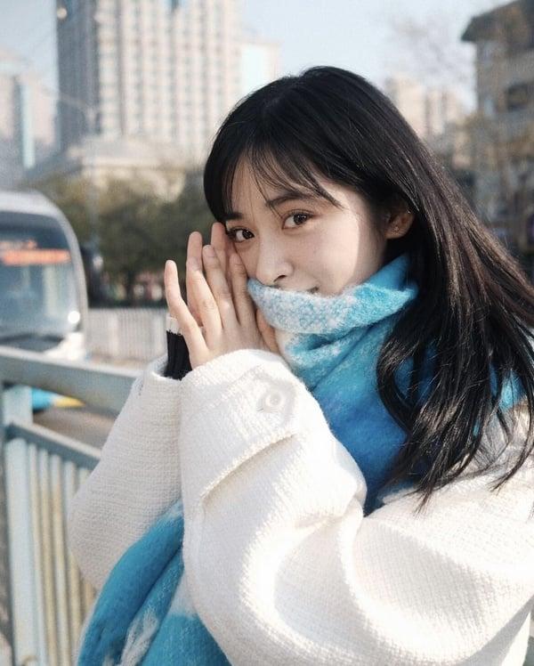 最会拍照女艺人!“沈月”的元气少女感拍照教学:七大守则拍出自然又上镜美照!