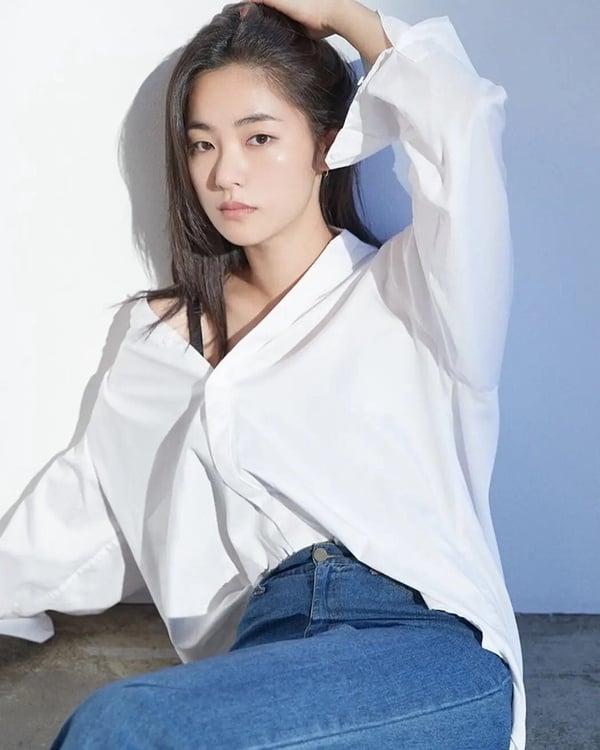 8位怪物新人韩剧演员！《走进你的时间》全汝彬出道即封后，她打败高允贞&IU夺百想新人