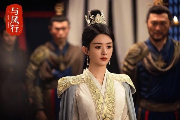 电视剧《与凤行》演员古装vs.时装！赵丽颖童颜，林更新穿时装显老，辛云来穿西装也帅！