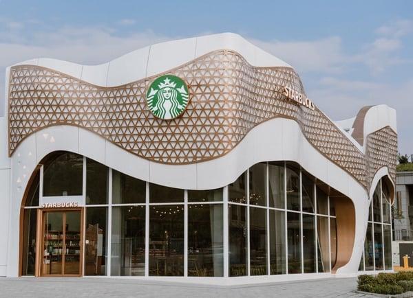 全球最大星巴克在中国台湾！千坪星巴克新店型插旗信义区，还有顶楼户外空间预计2025开幕 最新 图2张