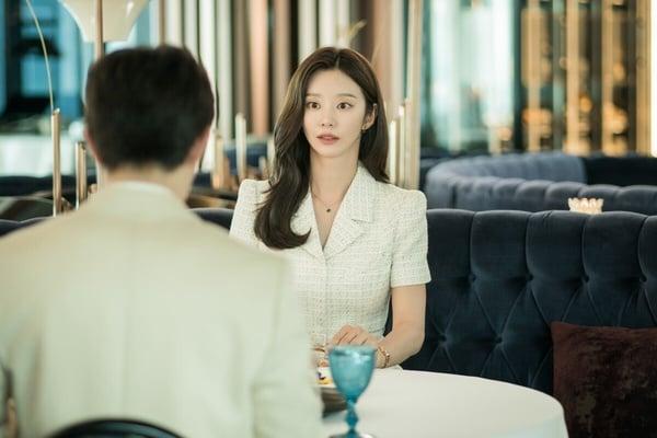 《泪之女王》配角卧虎藏龙！李主傧是拳击冠军，金秀贤姐张允柱是超模，她竟是一代影后 娱乐 图4张