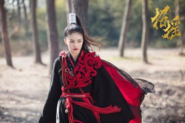 6位九鹭非香小说改编电视剧女主！《与凤行》赵丽颖又美又飒，还有迪丽热巴&周也都是美人 娱乐 图16张