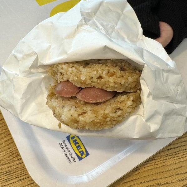 IKEA“五月美食新品”登场！焦糖蛋塔风味霜淇淋、熊宝包、香肠米堡、咖哩烤半鸡超欠吃 最新 图3张