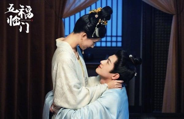 《墨雨云间》主演们的下部待播剧：王星越要和《惜花芷》的“她”配、吴谨言下部更癫？