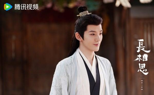 古装剧10个“极致深情”的男人！《玉骨遥》时影虐炸，《长相思》相柳美好到让人心痛