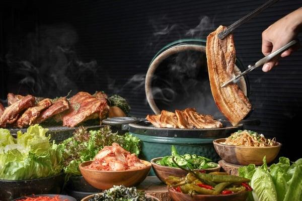 买一送一！9月生日优惠餐厅：饭店免费吃到饱、王品买一送一、寿星生日巨虾免费吃！