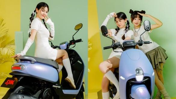 这台超轻巧神车简直女生天菜！秒立中柱、踩地不用垫脚，小个女友善～梦幻微薰紫必须买