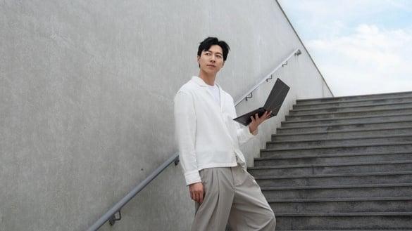 老鱼与新世代AI笔电ASUS Zenbook S14的美力相遇!AI智能提升工作效率,轻松品味极简生活