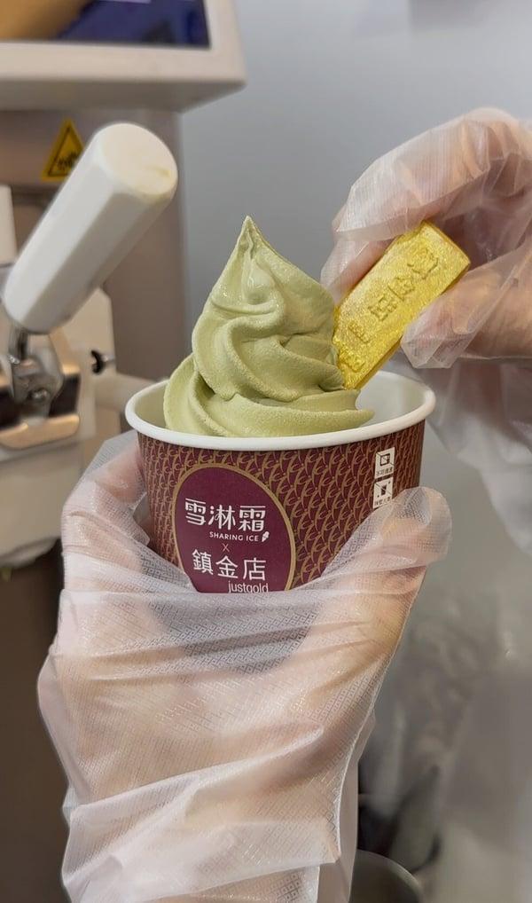 7-11“碳烤开心果”霜淇淋浓郁坚果香超赞，网友推“这样”吃！还有哈密瓜思乐冰2杯1元 最新 图2张