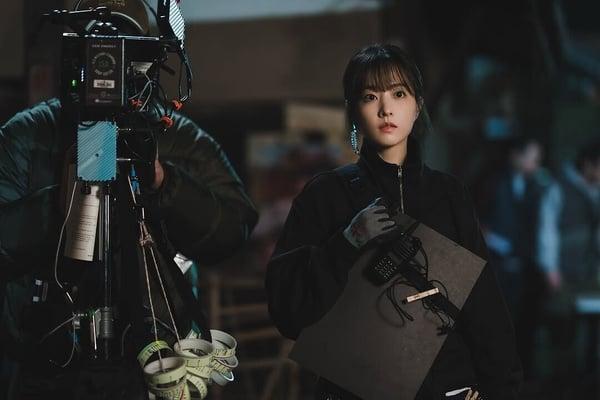 Netflix《我们的浪漫电影》太平淡想弃剧？崔宇植凭演技挽回观众，网评全剧MVP是“他” 娱乐 图2张