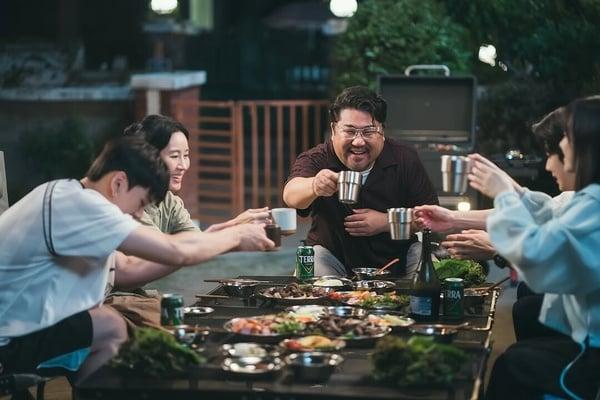 Netflix《我们的浪漫电影》太平淡想弃剧？崔宇植凭演技挽回观众，网评全剧MVP是“他” 娱乐 图11张