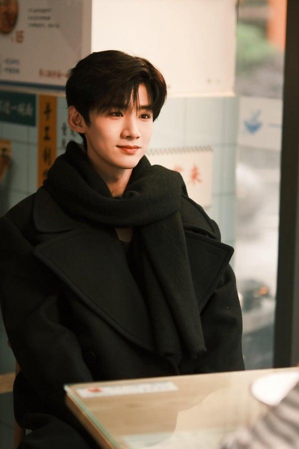 9位名字好听的电视剧明星！《难哄》白敬亭险叫白岩龙，章若楠好心酸，刘亦菲本名最意外