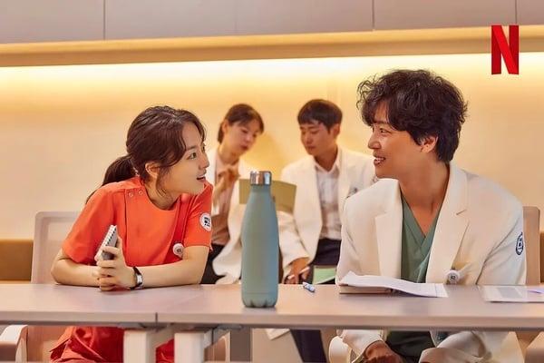 更胜《苦尽柑来遇见你》！此生必追治愈系韩剧TOP10！《我的大叔》第7，冠军公认一生推 娱乐 图9张
