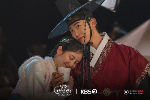 《我夺走了公爵的初夜》首播冲出好评！徐玄不计形象演搞笑女、玉泽演台词羞耻却不油腻 娱乐 图4张