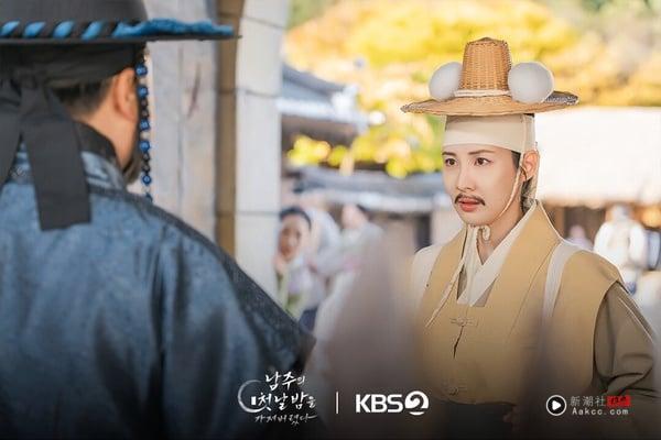 《我夺走了公爵的初夜》首播冲出好评！徐玄不计形象演搞笑女、玉泽演台词羞耻却不油腻 娱乐 图2张