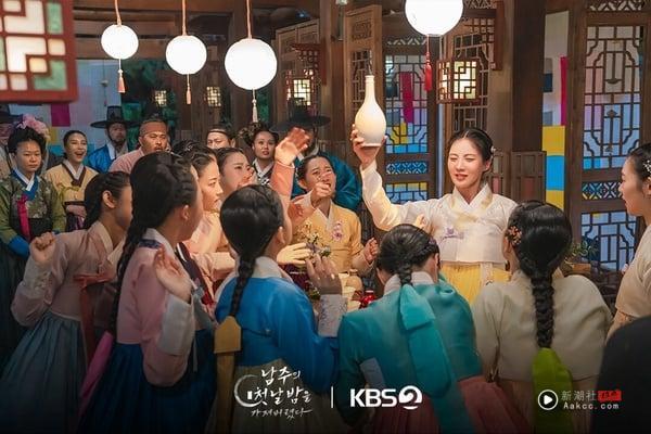 《我夺走了公爵的初夜》首播冲出好评！徐玄不计形象演搞笑女、玉泽演台词羞耻却不油腻 娱乐 图3张