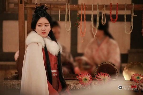 网评心中“古装剧女主天花板”TOP10!《临江仙》白鹿第5，热巴第2，冠军是古装收视保证 娱乐 图5张
