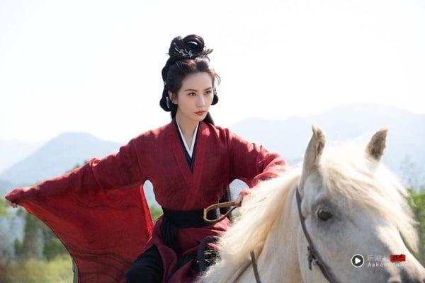 网评心中“古装剧女主天花板”TOP10!《临江仙》白鹿第5，热巴第2，冠军是古装收视保证 娱乐 图8张