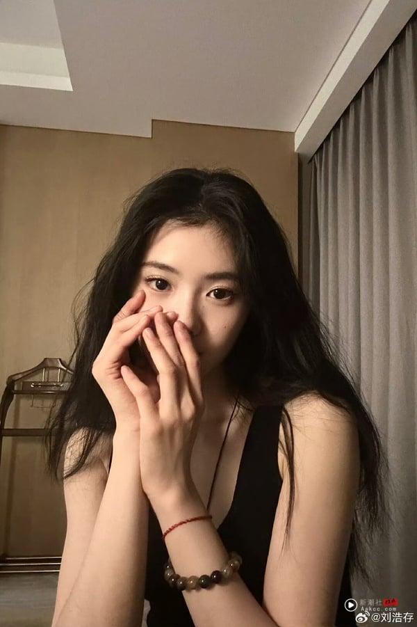 《七根心简》刘浩存10件事！20岁替父母还清债务、搭档宋威龙&王安宇成“男神收割机” 娱乐 图10张